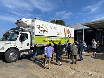 Darden Helps Feeding America "Drive Out" Hunger with Fleet of 10 Trucks